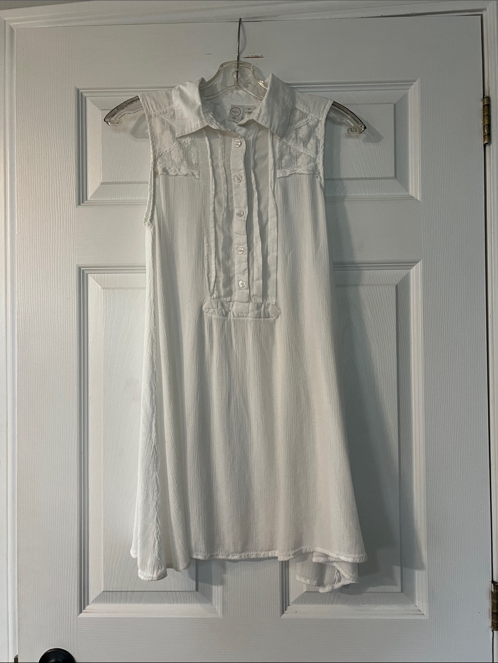 Koy resort Women's White Sleeveless Button-Front Swim Coverup